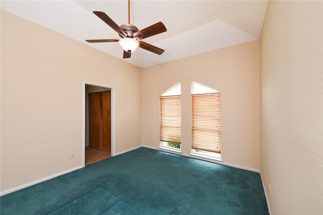 2709 Blackstone Circ Property Photo 7