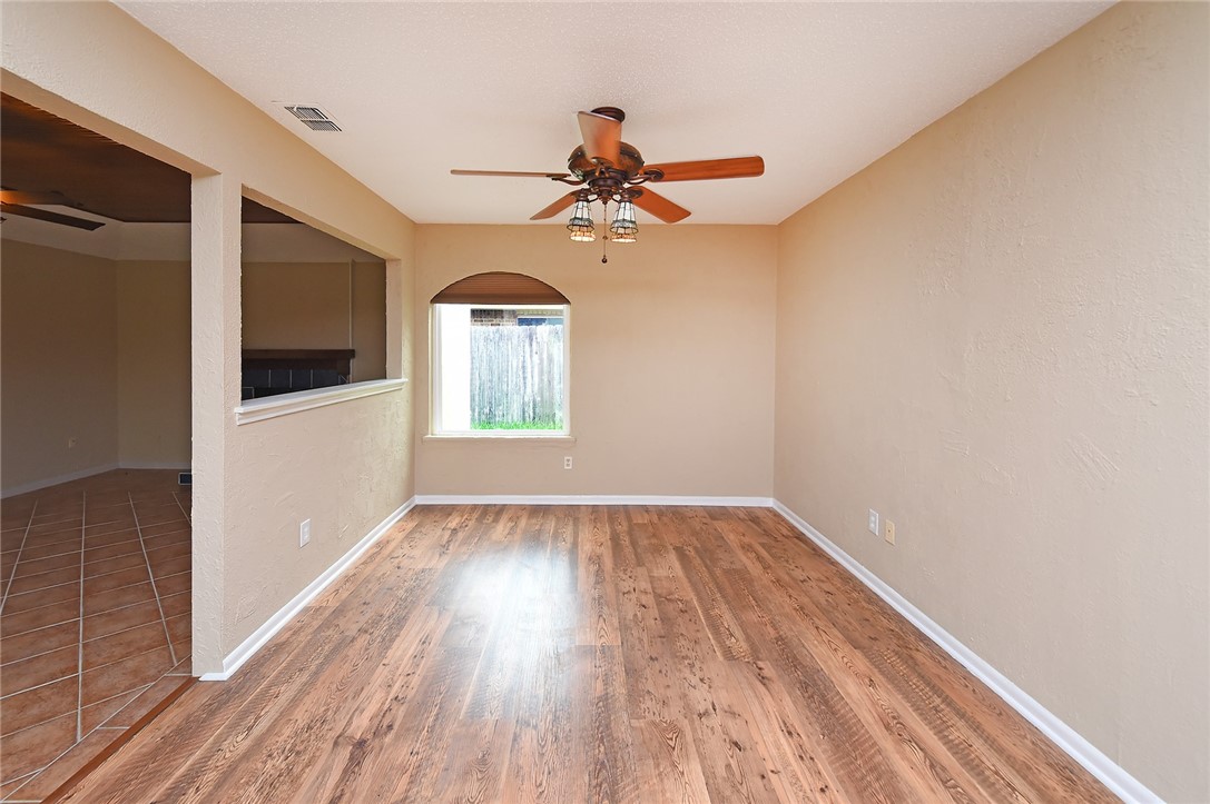 2709 Blackstone Circ Property Photo 13
