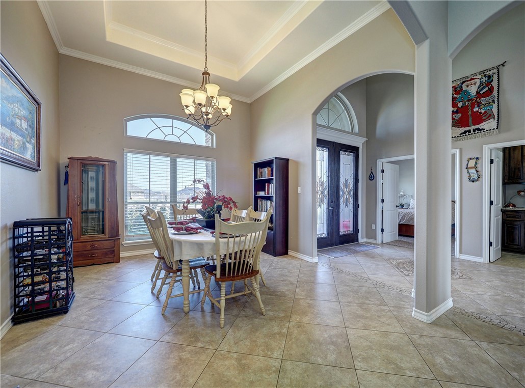 1373 Kirklees Dr Property Photo 4
