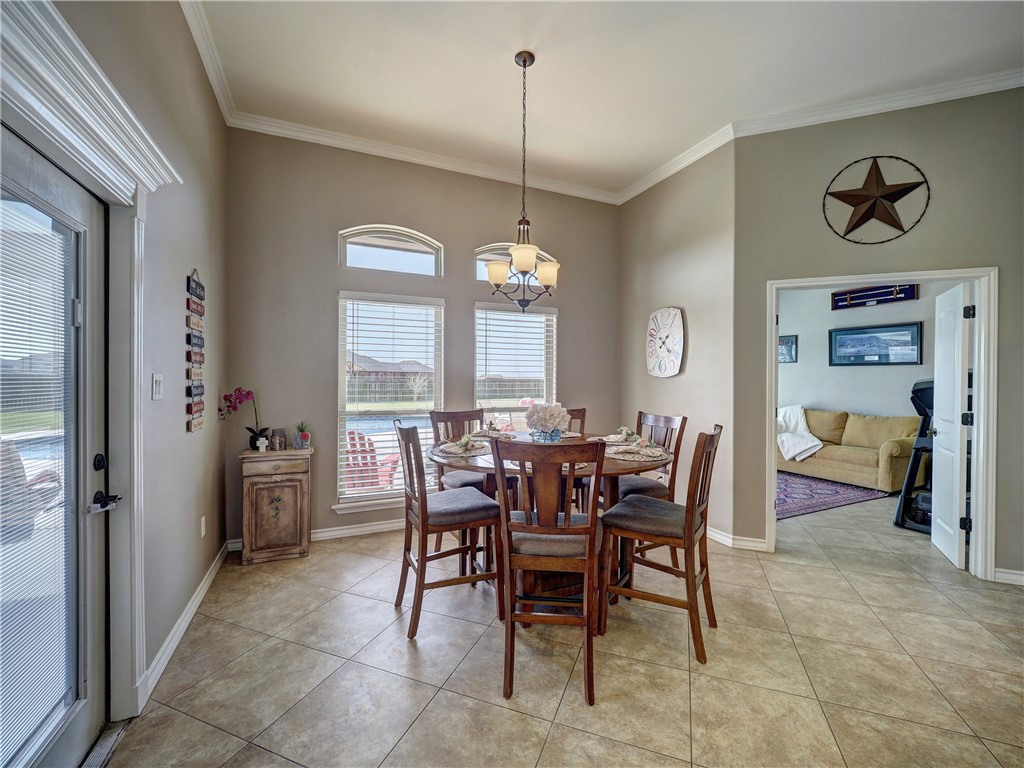 1373 Kirklees Dr Property Photo 15