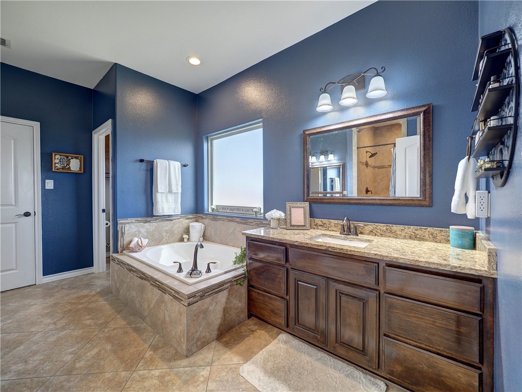 1373 Kirklees Dr Property Photo 21