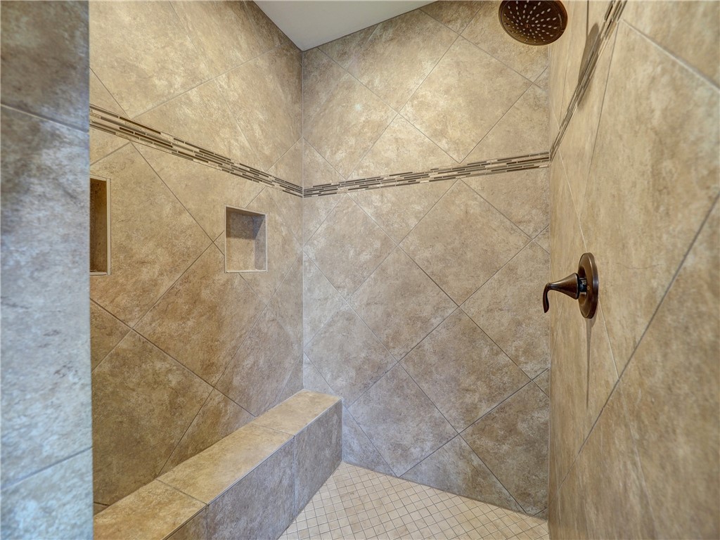 1373 Kirklees Dr Property Photo 23