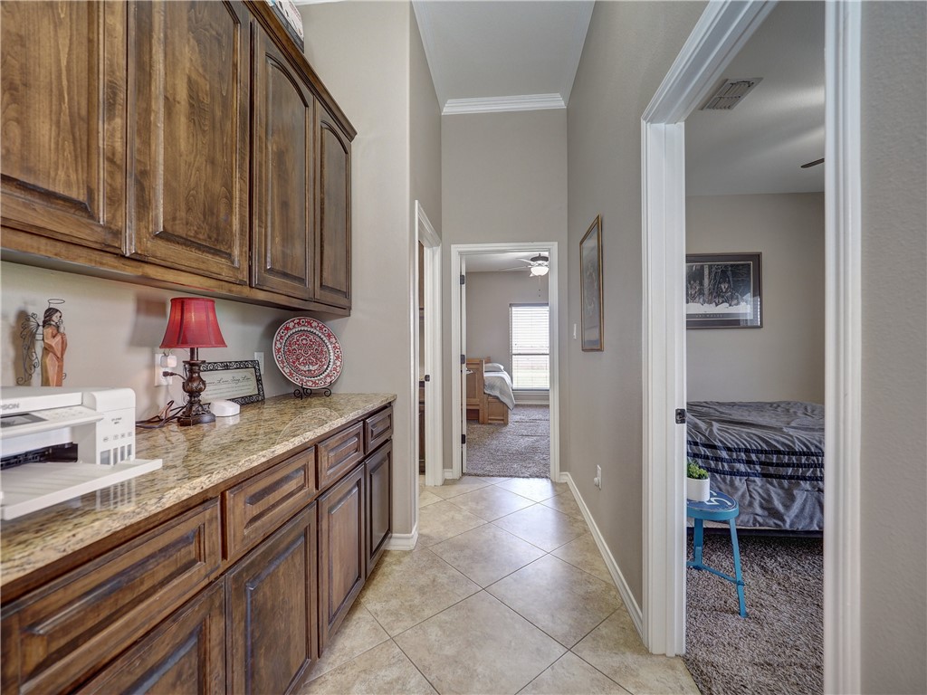 1373 Kirklees Dr Property Photo 25