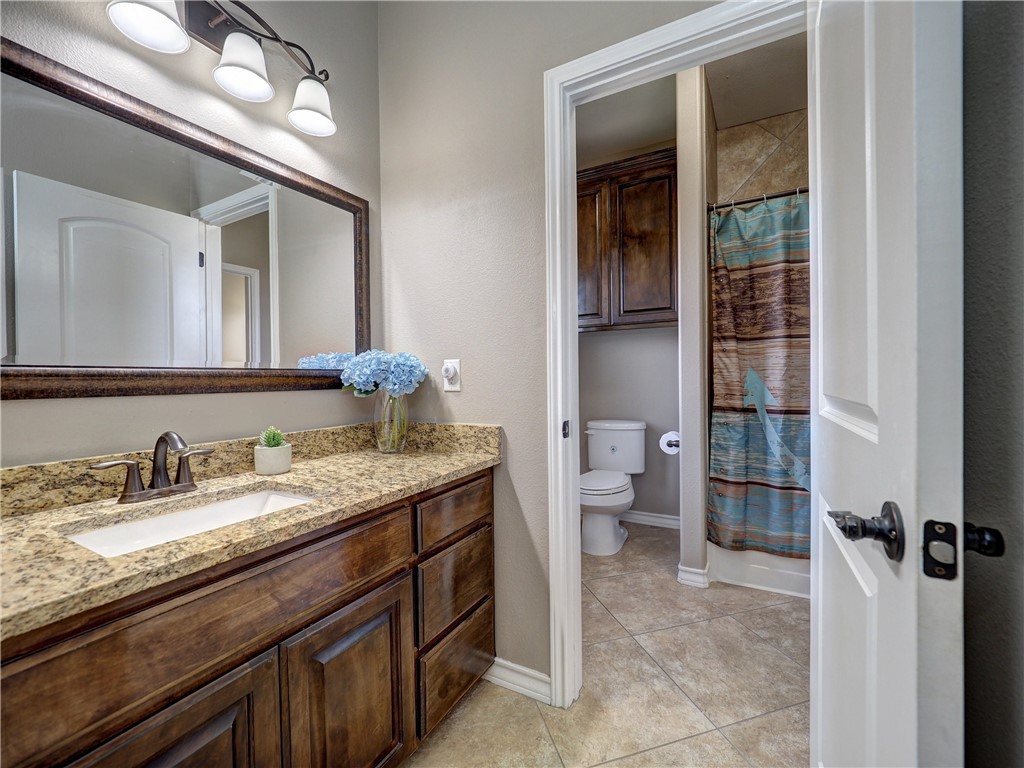 1373 Kirklees Dr Property Photo 28