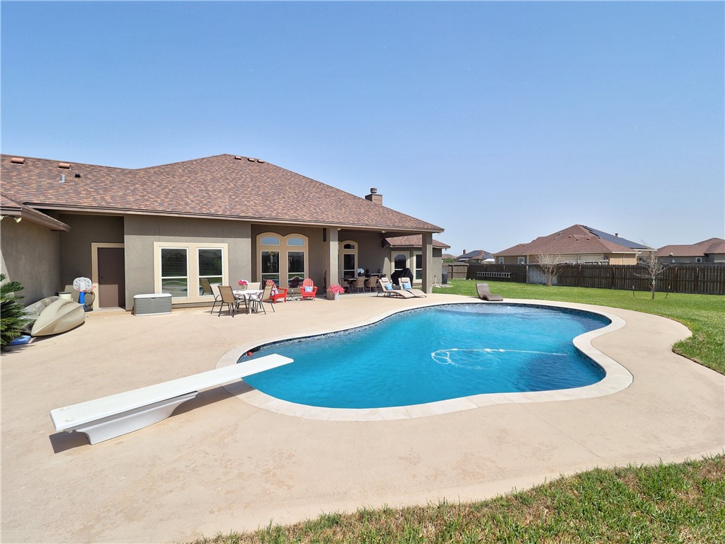 1373 Kirklees Dr Property Photo 36