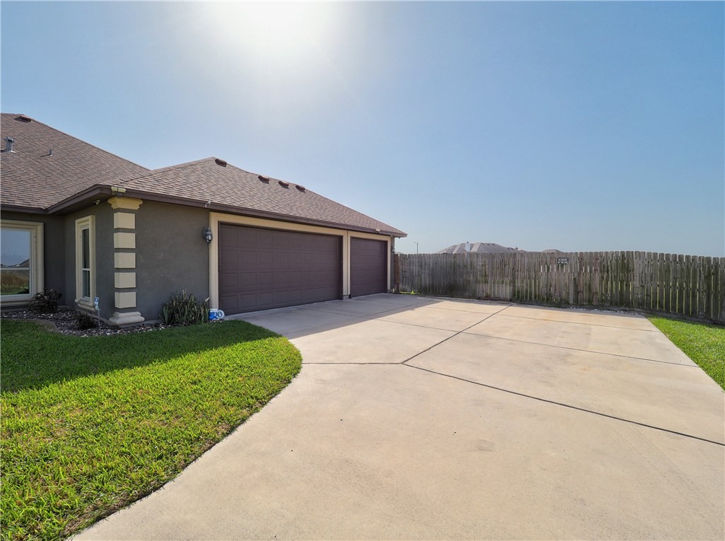 1373 Kirklees Dr Property Photo 40