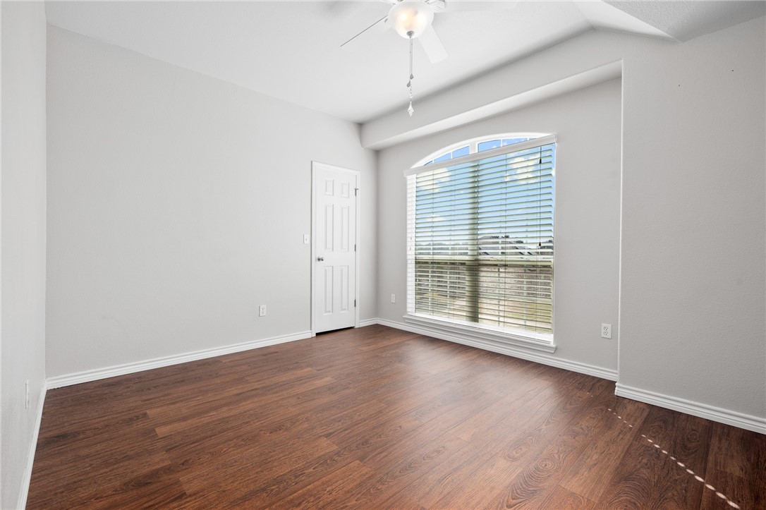 311 Erie Dr Property Photo 25