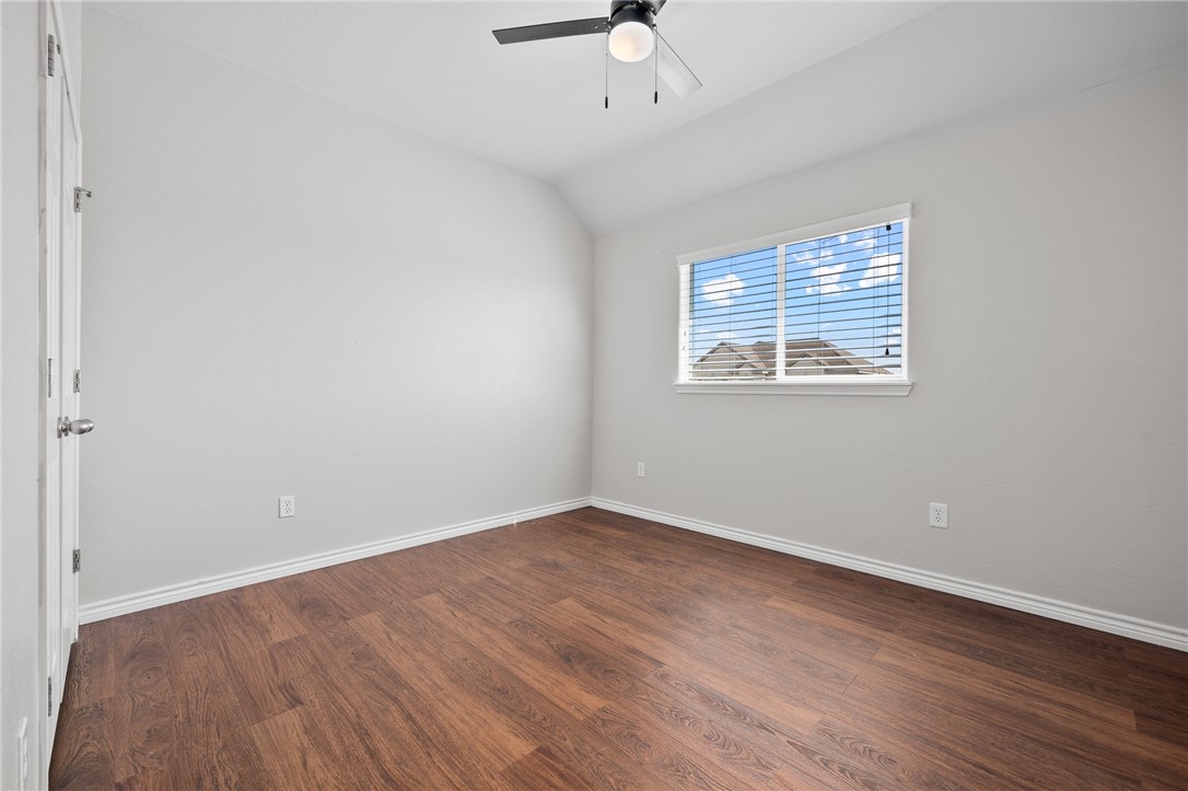 311 Erie Dr Property Photo 28