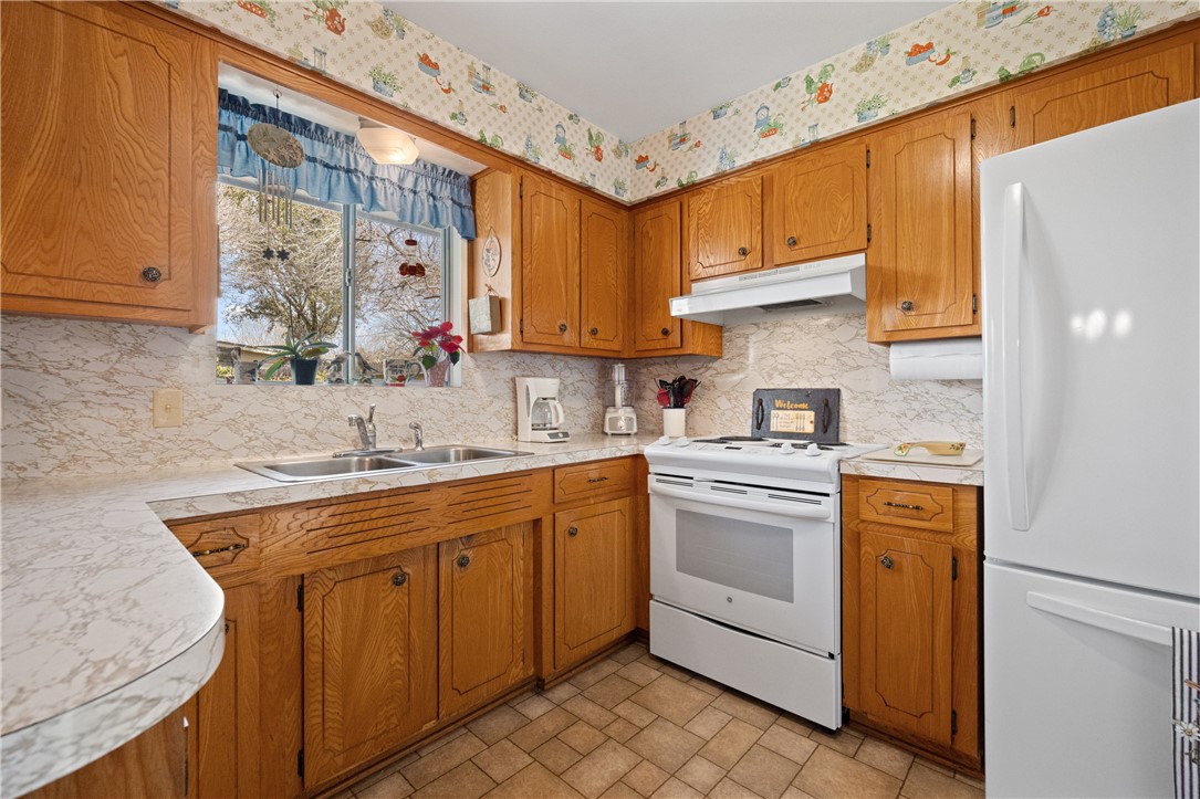 1009 Diomede St Property Photo 11