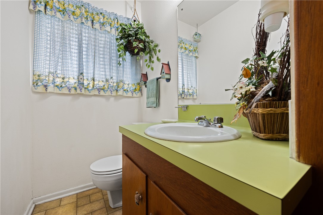 1009 Diomede St Property Photo 12
