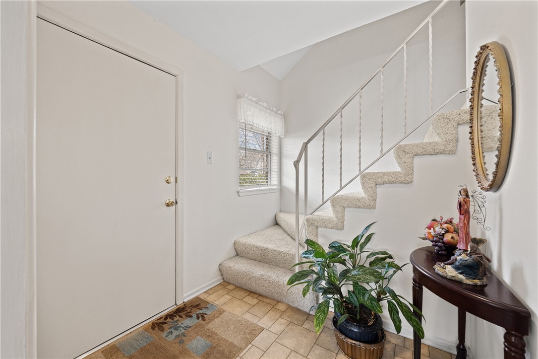 1009 Diomede St Property Photo 14