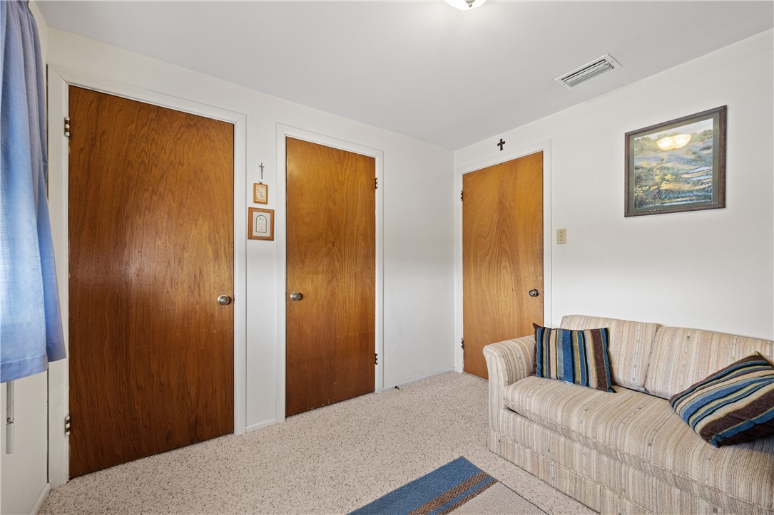 1009 Diomede St Property Photo 18