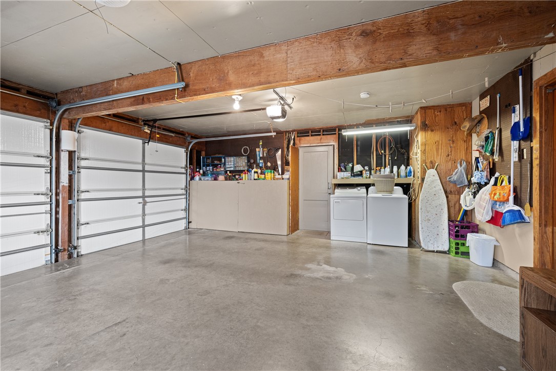 1009 Diomede St Property Photo 22