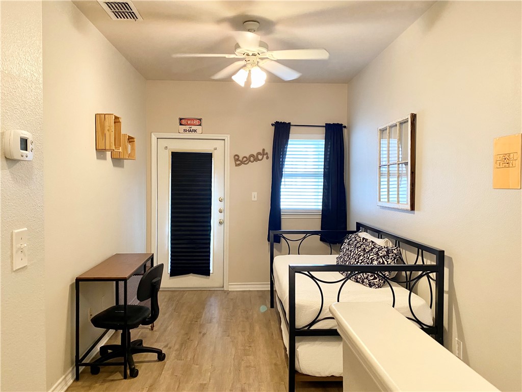 15102 Leeward Dr Property Photo 9