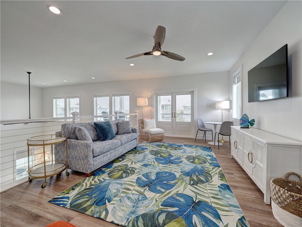 1014 Grand Cayman Ct Property Photo 27