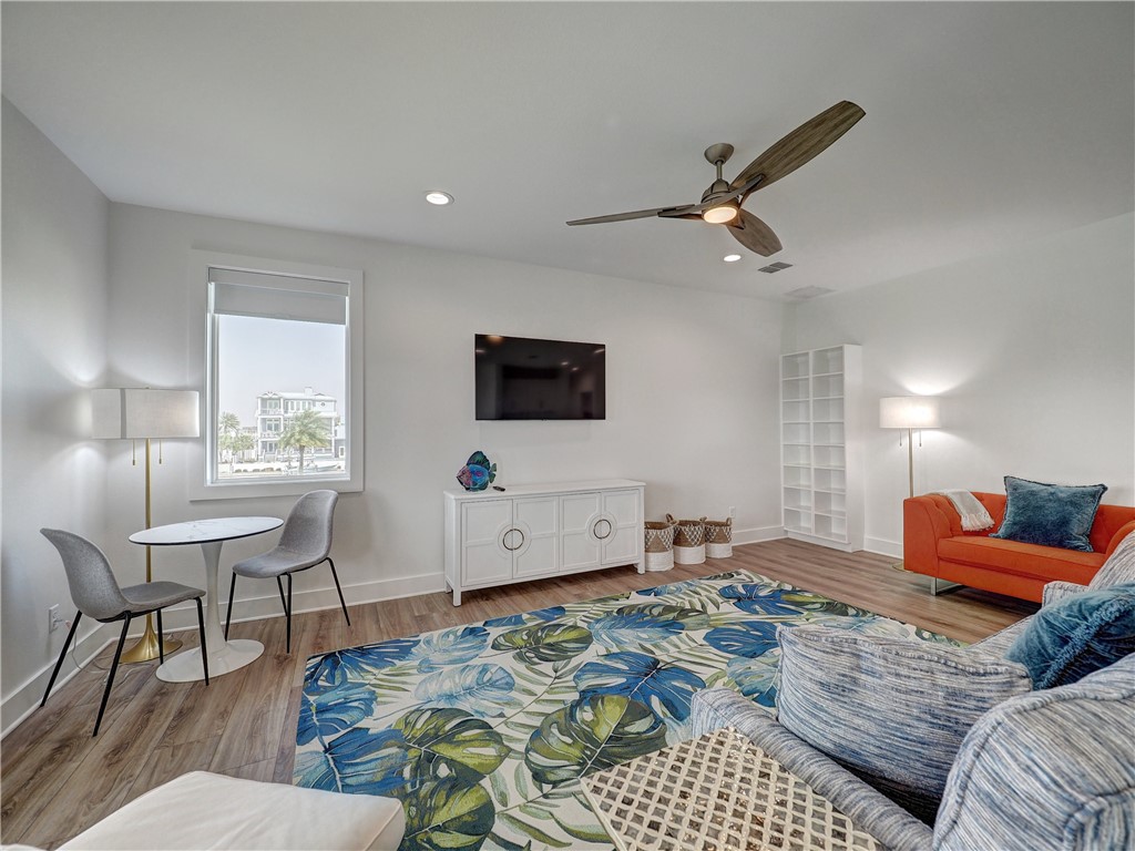 1014 Grand Cayman Ct Property Photo 29