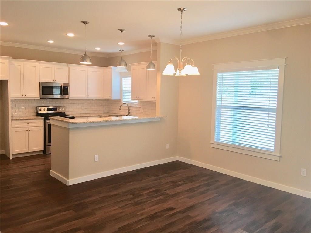 344 Bayview B Property Photo 3