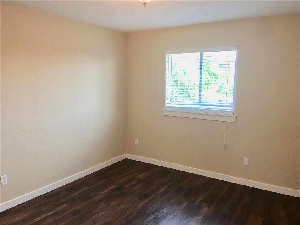 344 Bayview B Property Photo 8