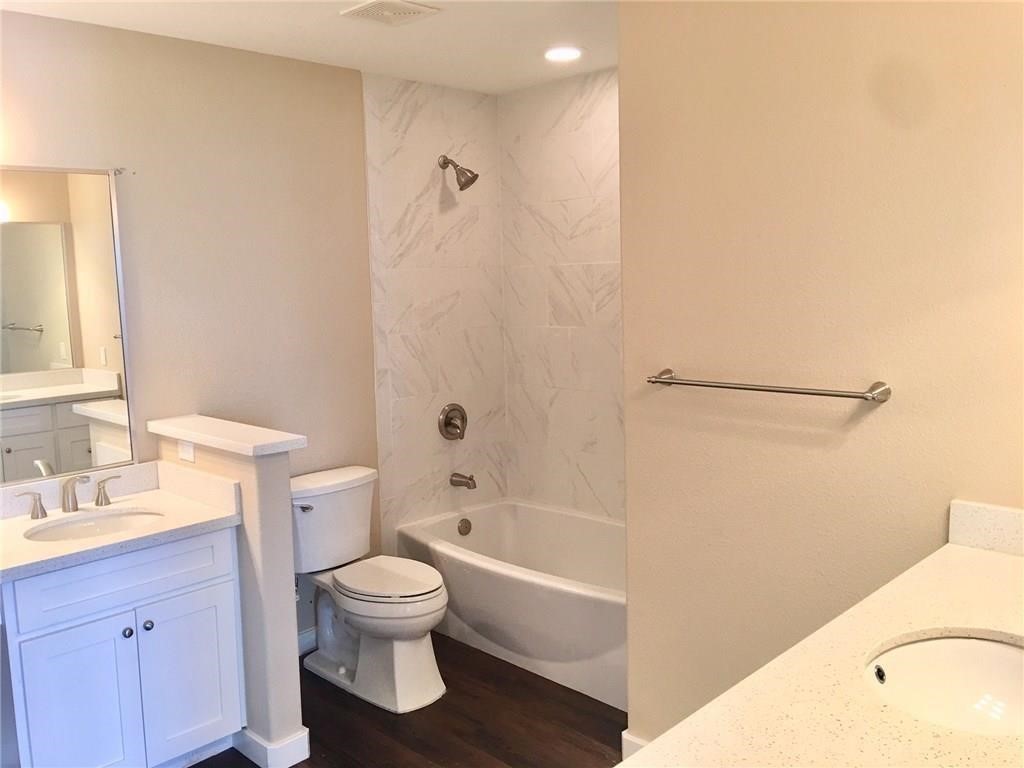 344 Bayview B Property Photo 10