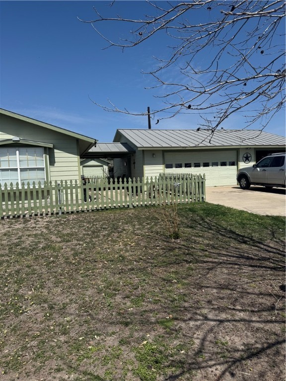 104 Jonathan Property Photo 2