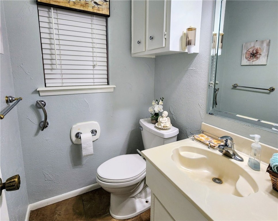 6421 Oakbrook Dr Property Photo 18