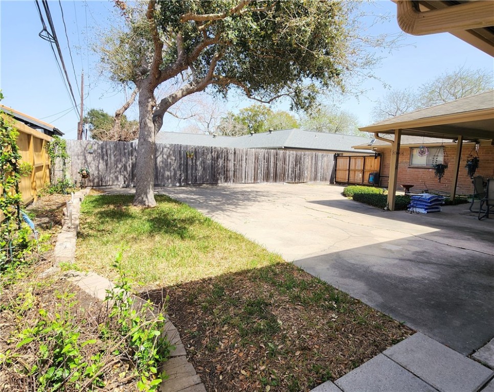 6421 Oakbrook Dr Property Photo 36
