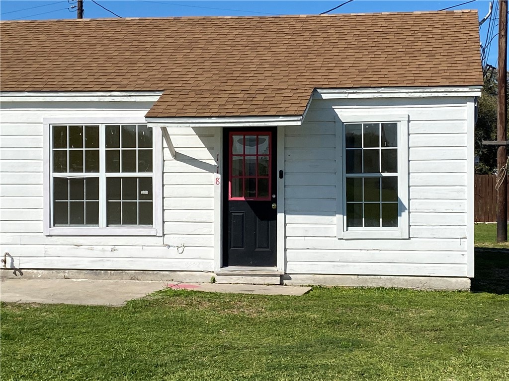 118 W Young Ave Property Photo