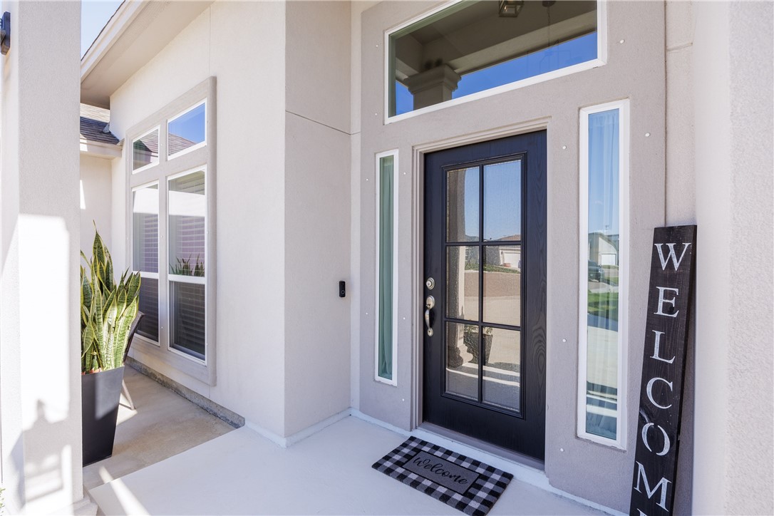 6741 Sharks Ct Property Photo 3