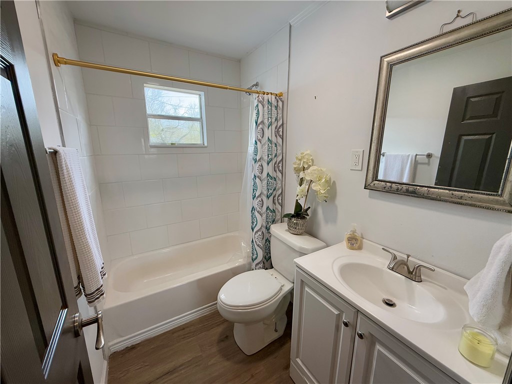 1518 E Rosewood Property Photo 12