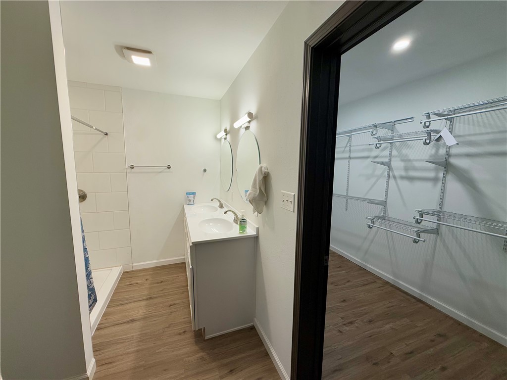 1518 E Rosewood Property Photo 14