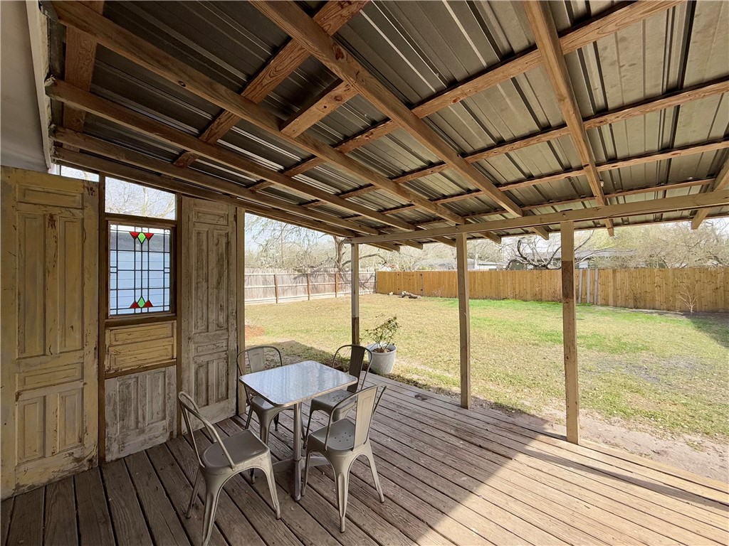 1518 E Rosewood Property Photo 18