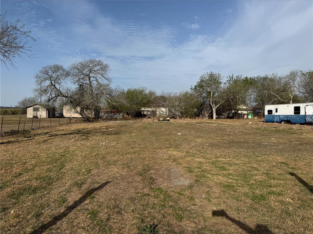 217 Rusk St Property Photo 4