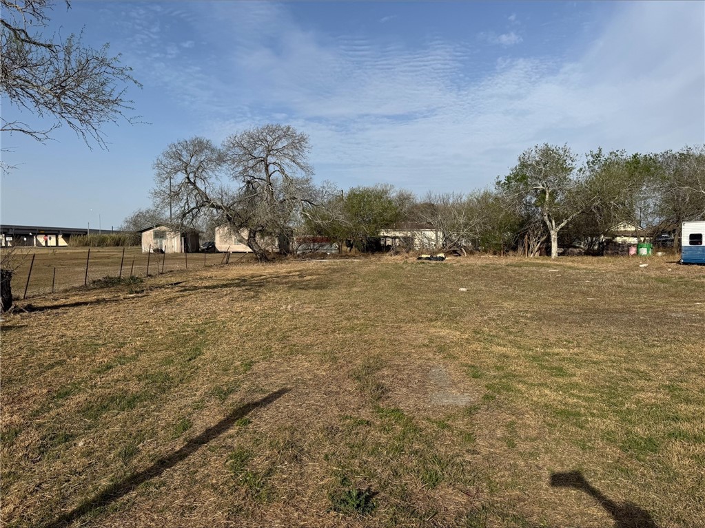 217 Rusk St Property Photo 6