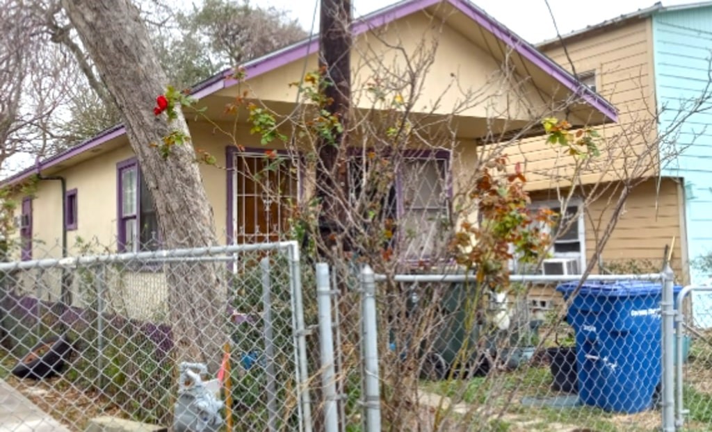 2018 Mary St Property Photo 3