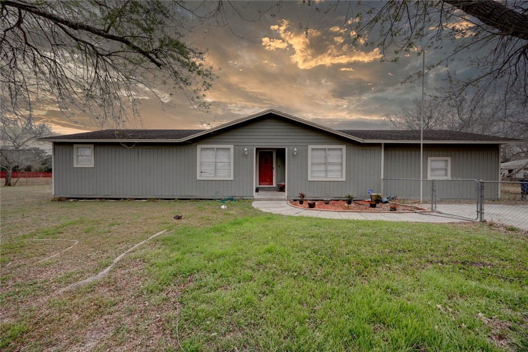 4657 County Road 2171 Property Photo