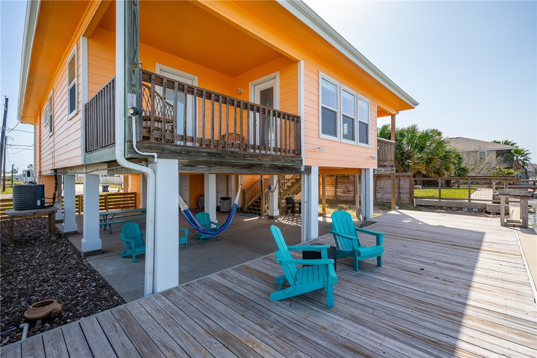 630 Copano Cove Property Photo 9