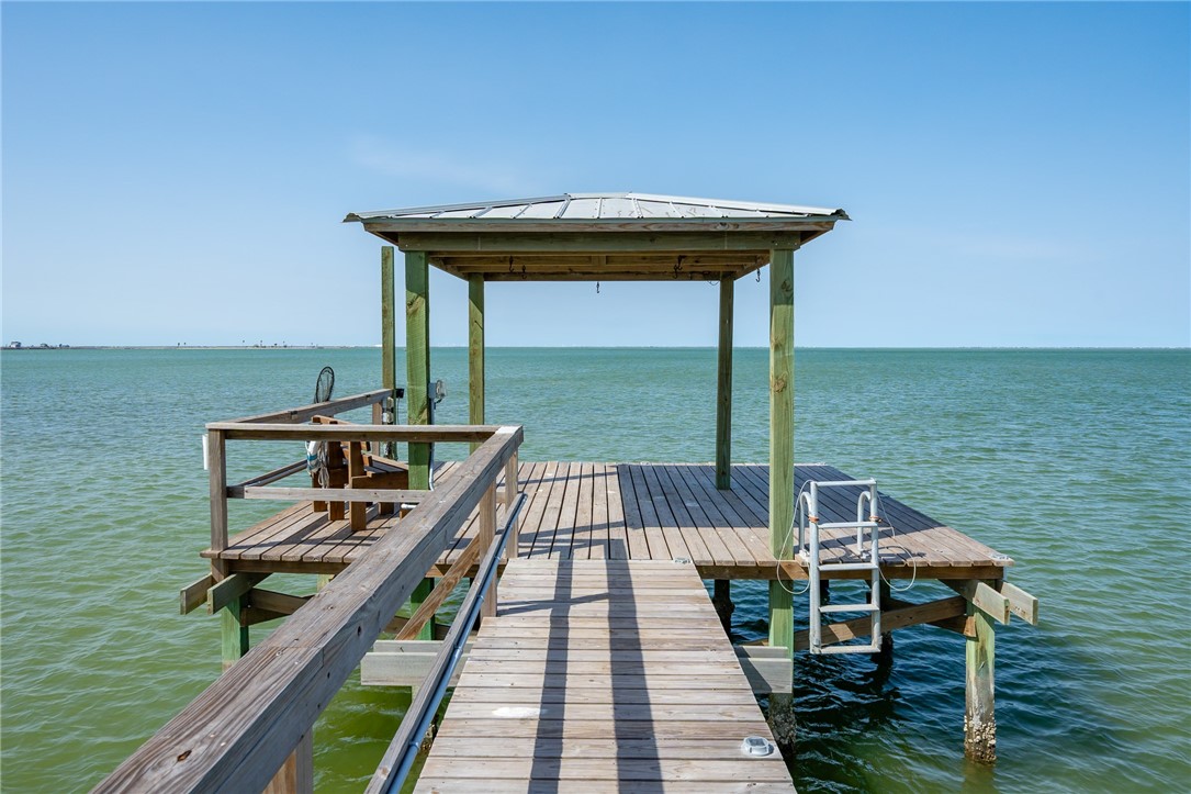 630 Copano Cove Property Photo 14