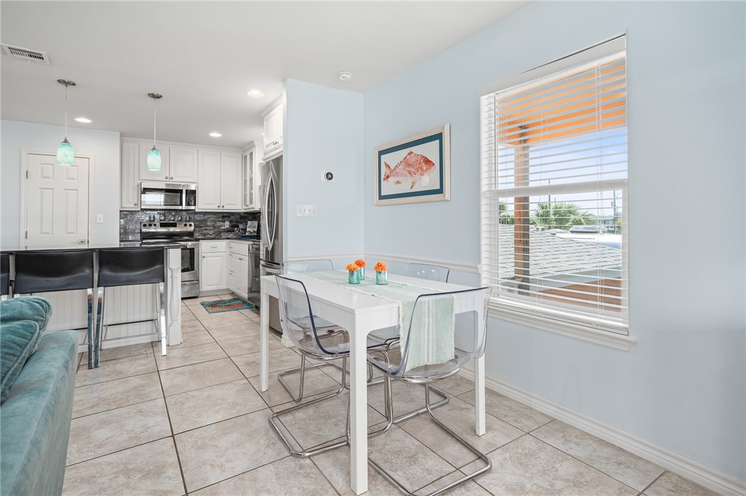 630 Copano Cove Property Photo 21