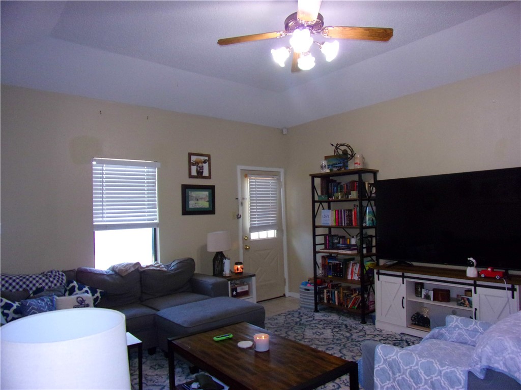 2614 Tonga Dr Property Photo 4