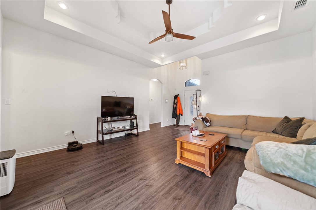 1885 Paraiso Dr Property Photo 4