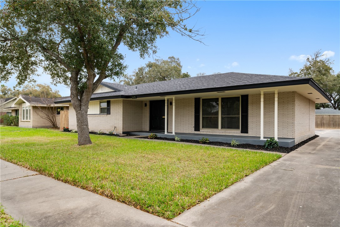 1615 Santa Cecilia Dr Property Photo 3