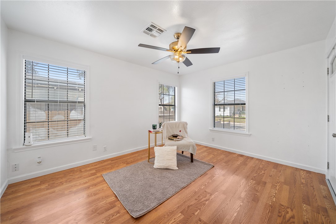1520 Wynwood St Property Photo 2
