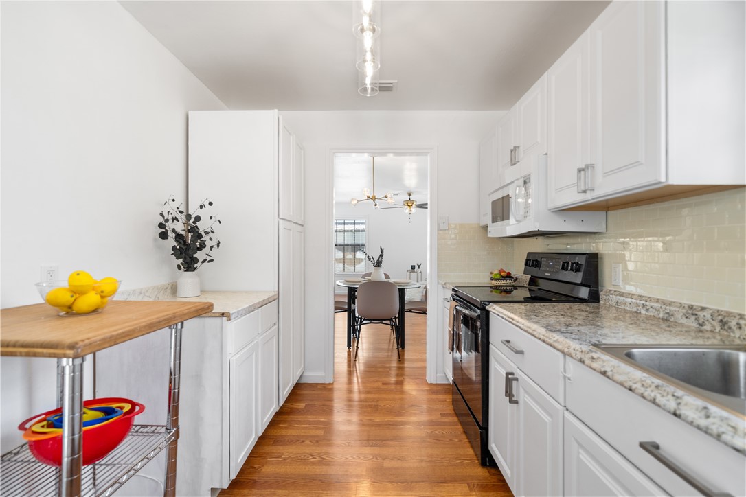1520 Wynwood St Property Photo 8