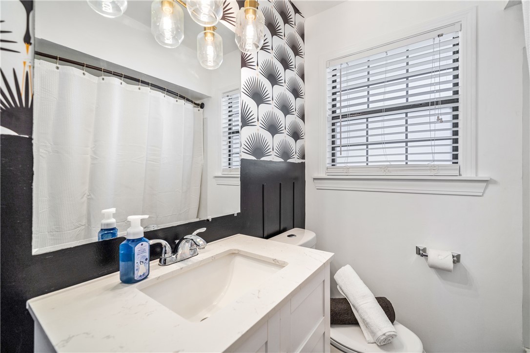 1520 Wynwood St Property Photo 11