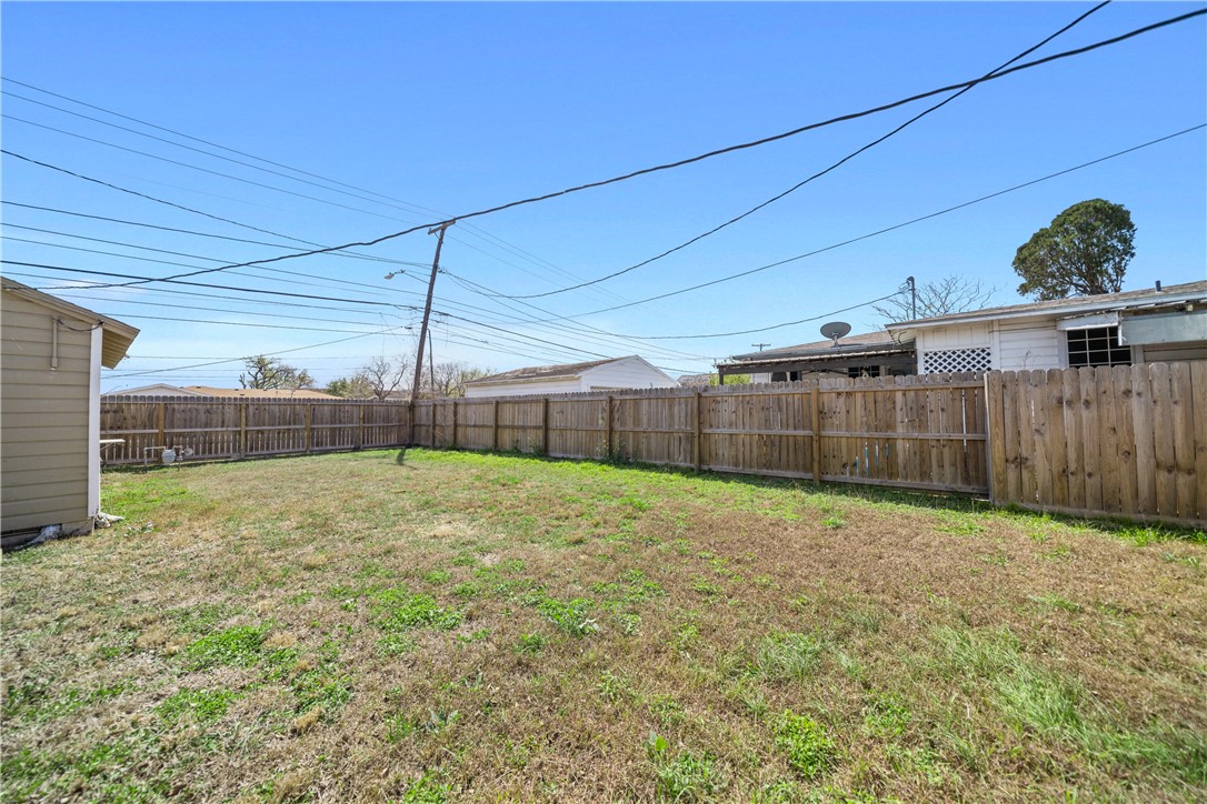 1520 Wynwood St Property Photo 19