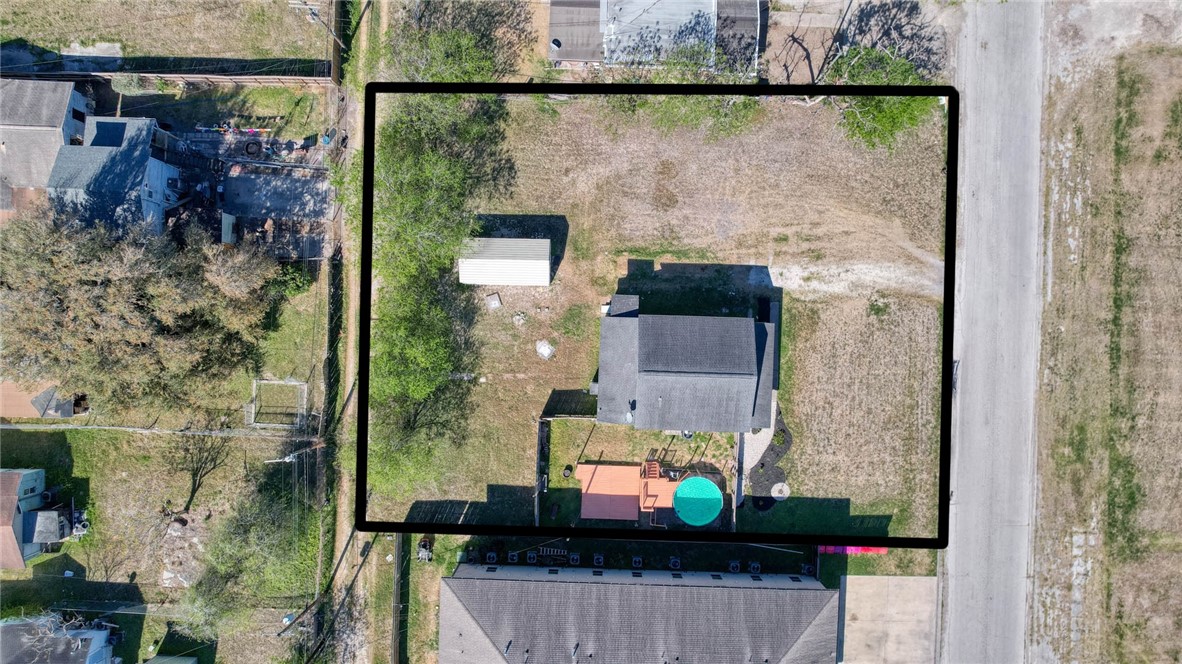 106 W Avenue E Property Photo 35