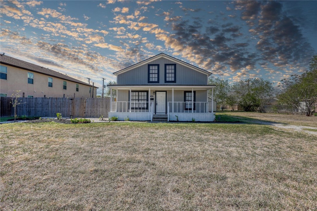 106 W Avenue E Property Photo 36