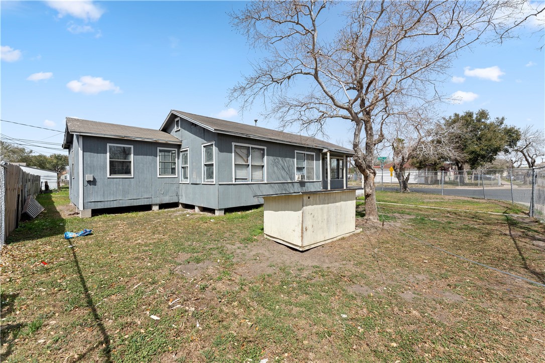4301 Brentwood Dr Property Photo 16