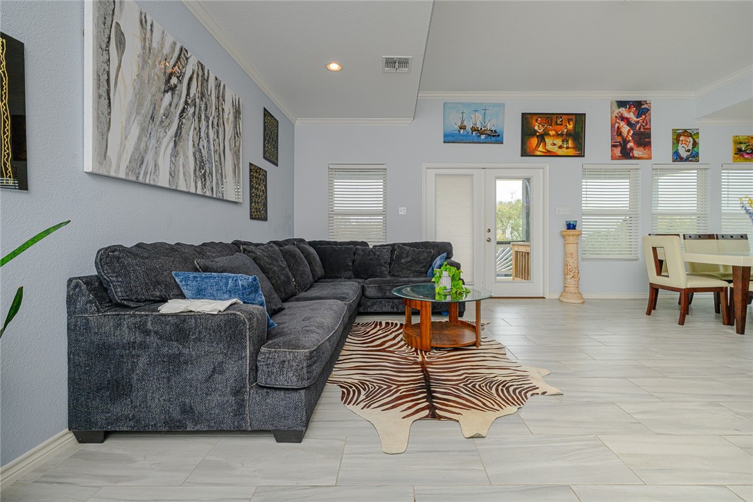 21 S Bahama St S Property Photo 15