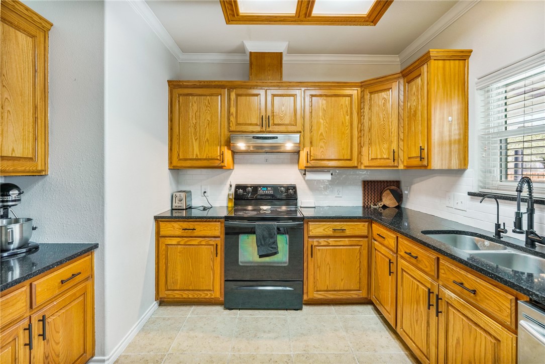 4318 Whitman Circ Property Photo 11